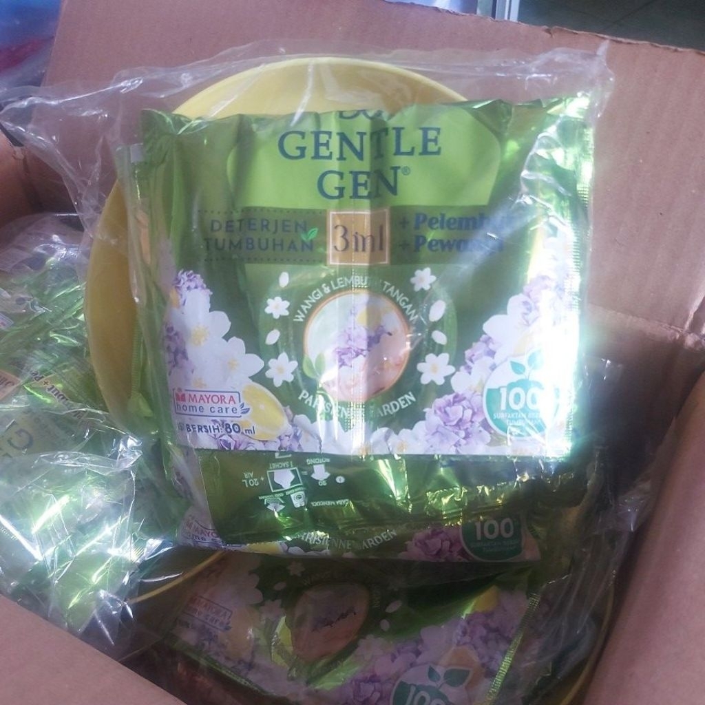 Gentle Gen Renceng Hijau - Deterjen Cair Lembut 16 Sachet
