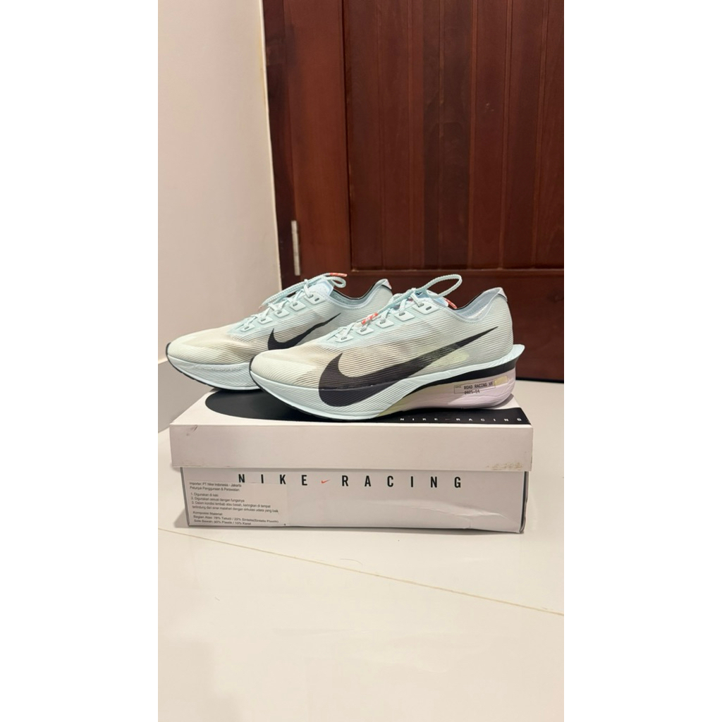 Sepatu Lari Nike Vaporfly 4