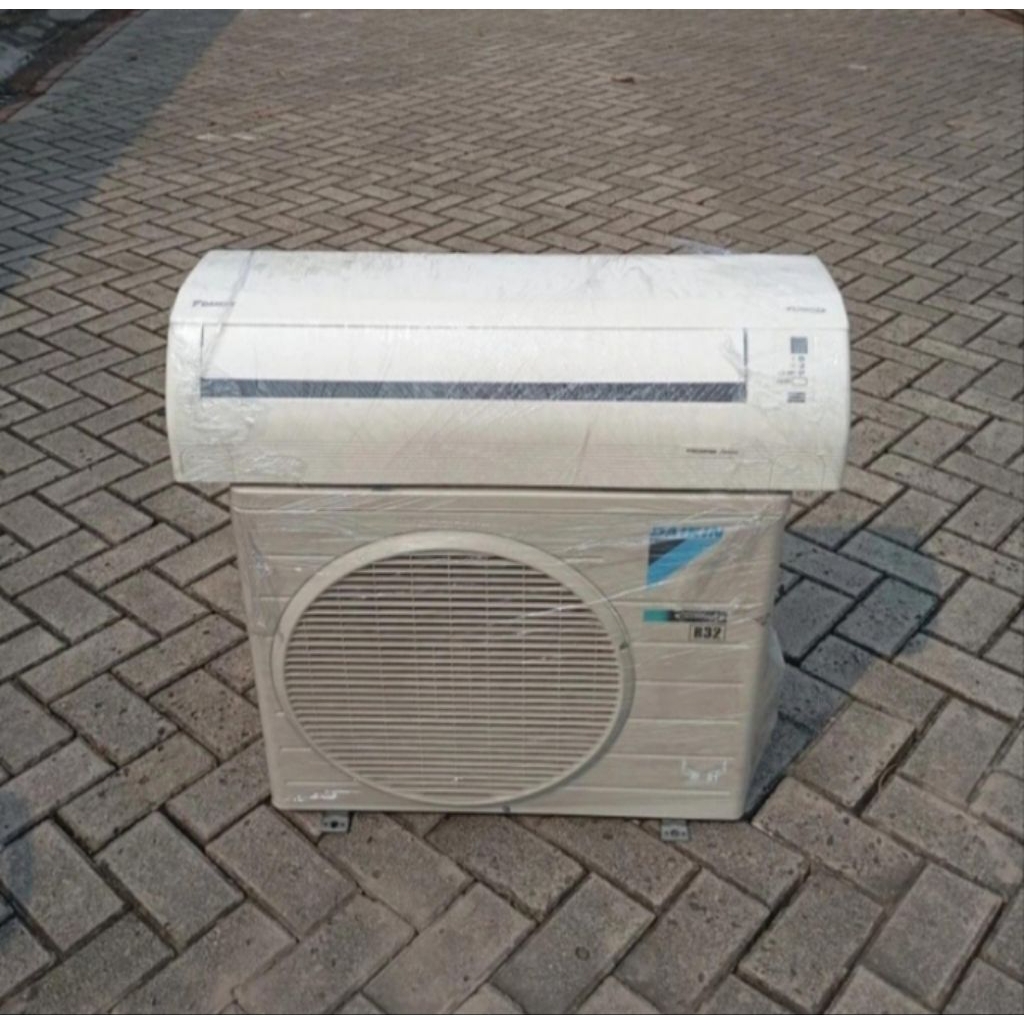 Ac second daikin thailand 1pk inverter original