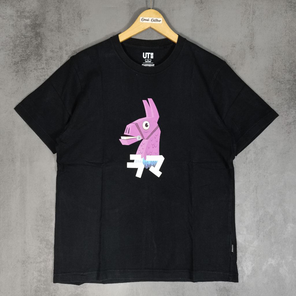 Kaos Uniqlo x Fortnite