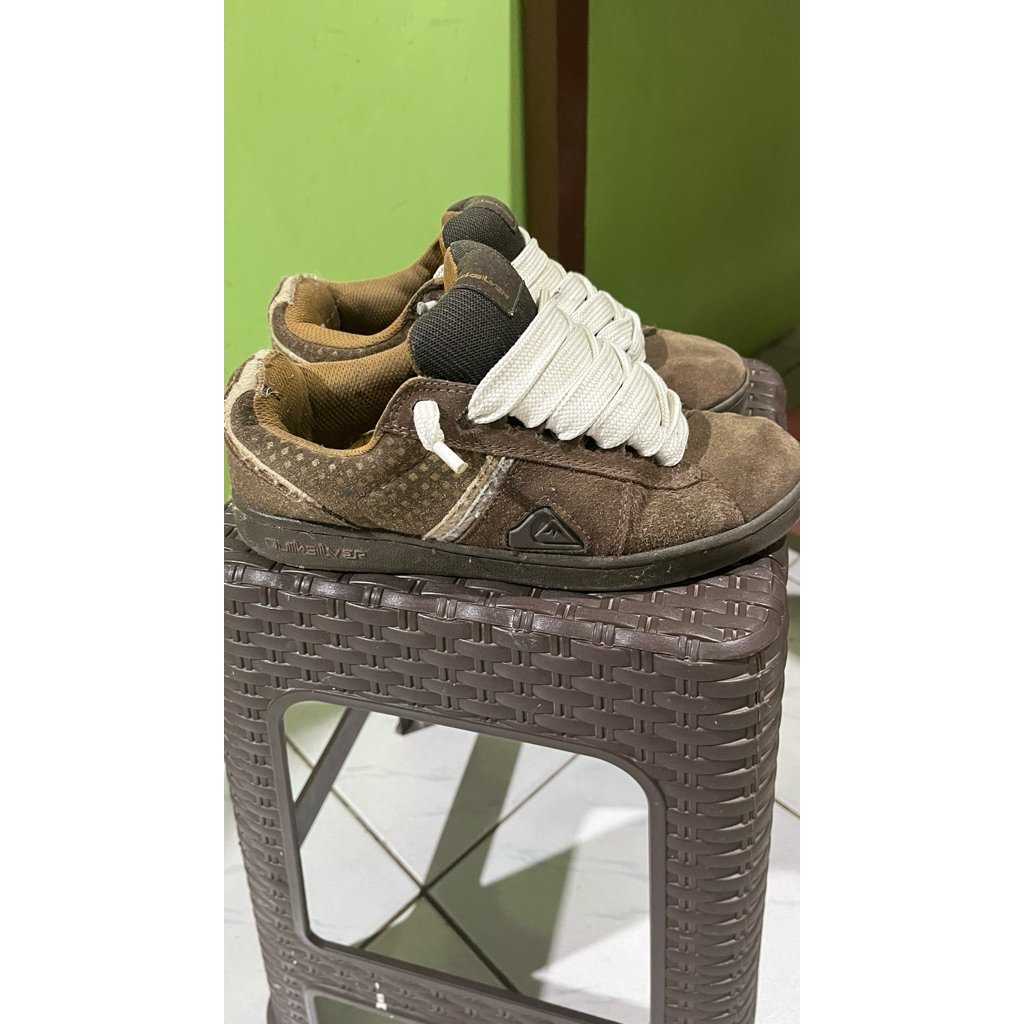 sepatu chunky quiksilver (uk25)