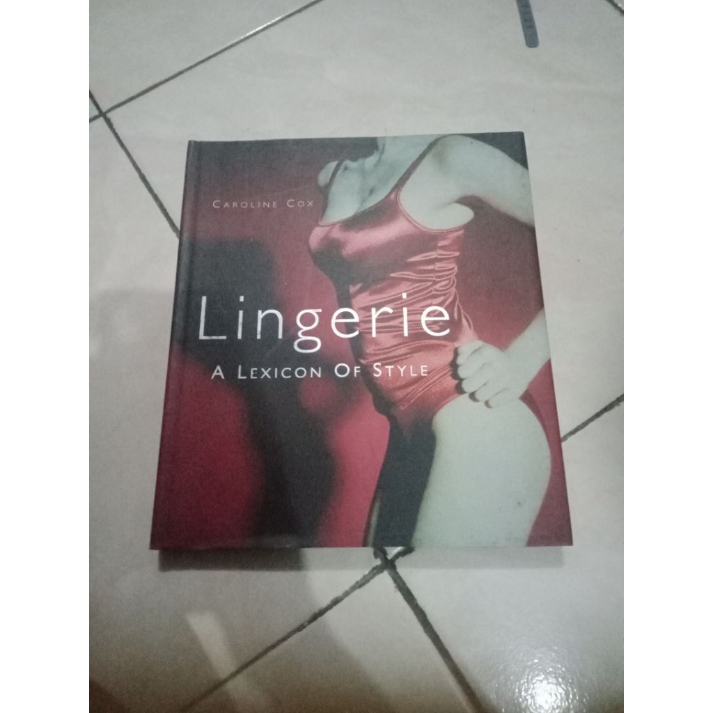 Buku Lingerie A lexicon of stylee