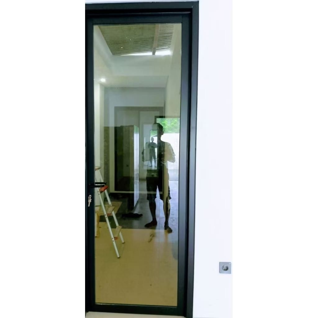 pintu aluminium full kaca 5mm,kusen 3 in,daun pintu 6cm full set,free packing kayu.
