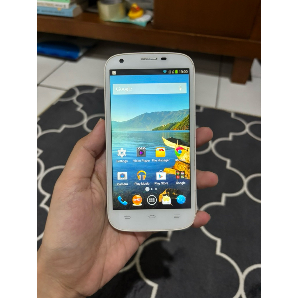 ZTE V9820 2/8 GB [HP MURAH NEGO]
