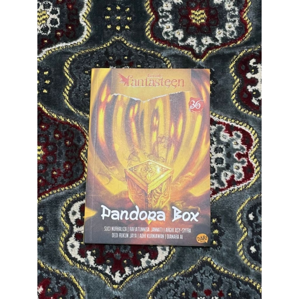 KOMIK FANTASTEEN PANDORA BOOK