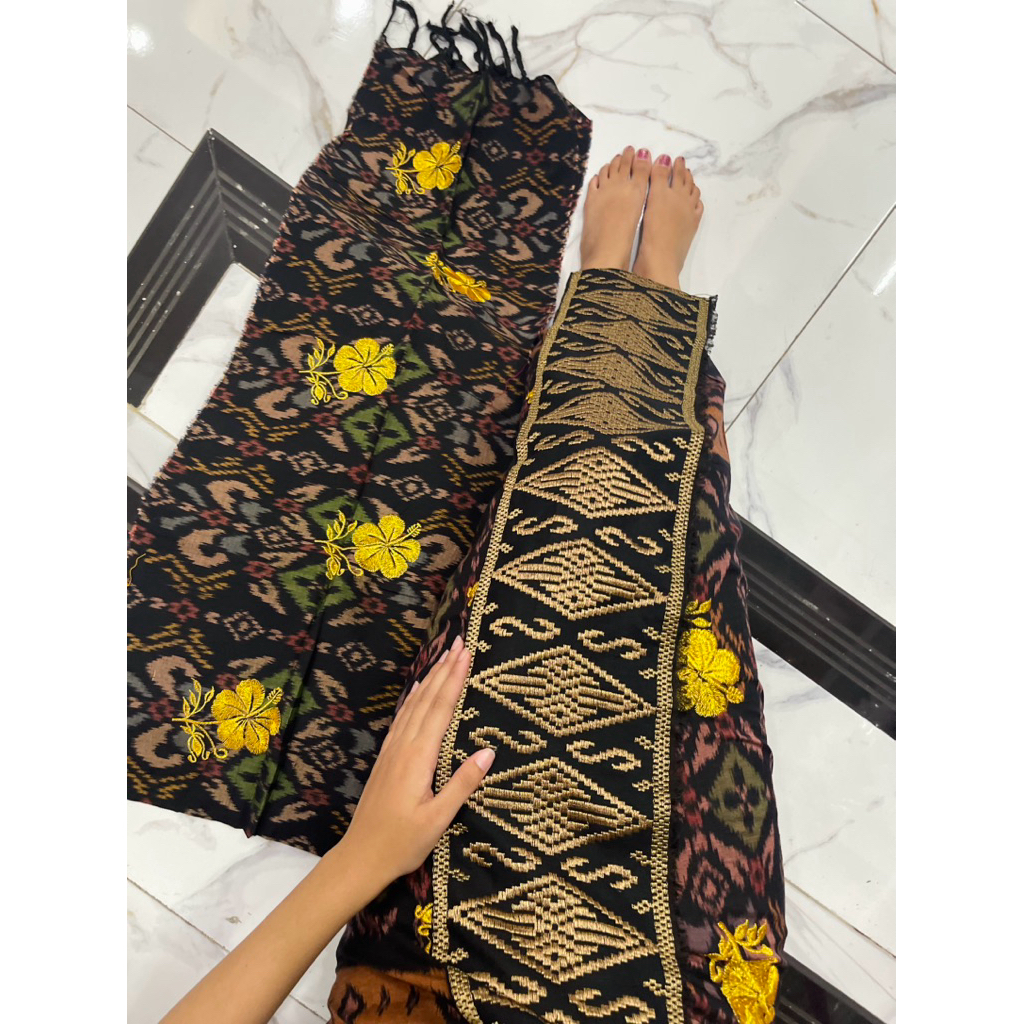 KAMEN ENDEK REBONG TRETES TUMPAL SONGKET SET SELENDANG