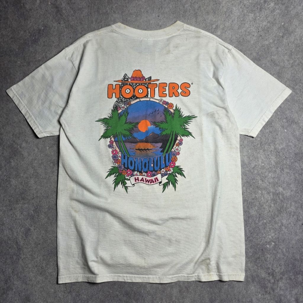 KAOS HOOTERS HONOLULU HAWAII BY GILDAN ULTRA COTTON