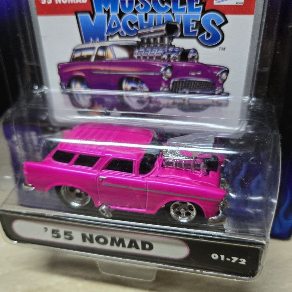 Muscle Machines 1/64 Nomad Pink