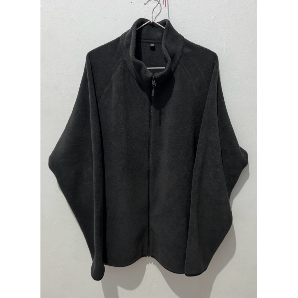 JAKET FLEECE UNIQLO