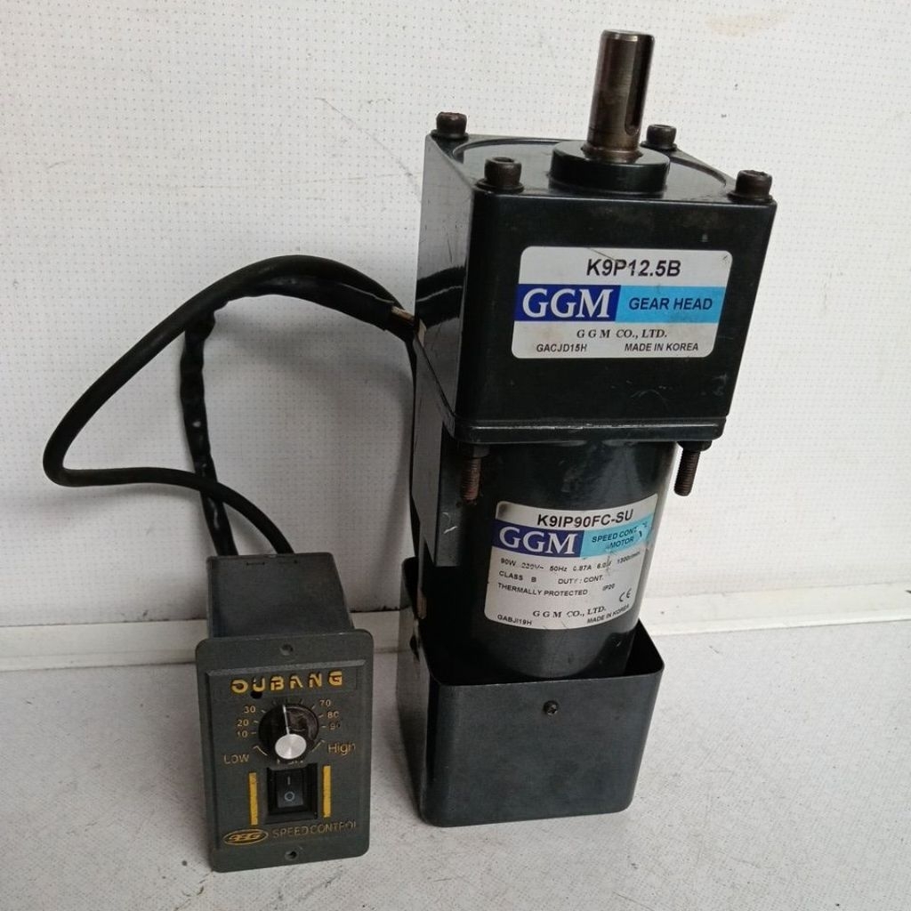 speed kontrol GGM dinamo gearbox  AC 220 v.  90 w.  RATIO 1:12,5.   104 rpm.