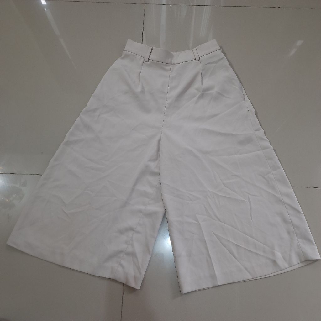 Celana Kantor Wanita UNIQLO Original / Celana Kerja Wanita UNIQLO Original