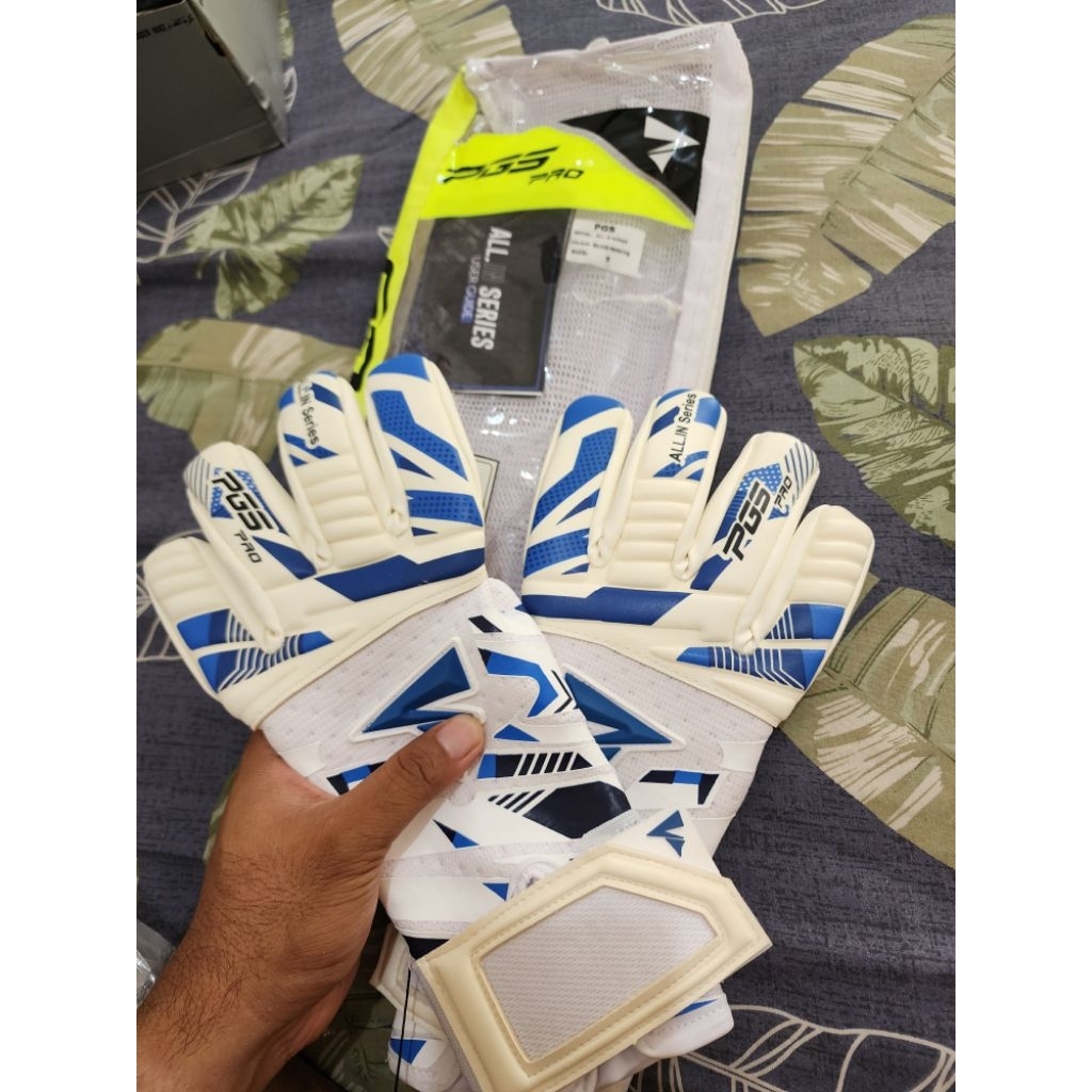 BNIB PGS PRO ALL IN SERIES 2025 WHITE BLUE SIZE 9 (FIT SIZE 10)  NEW
