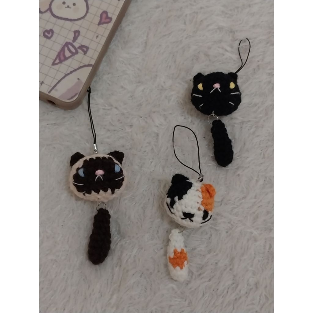 crochet keychain| crochet cat| strap phone