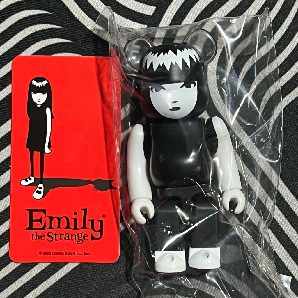 Bearbrick 45 100% emily the strange original