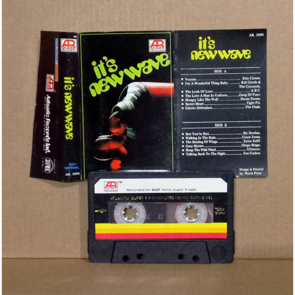 ITS NEW WAVE - Kaset
