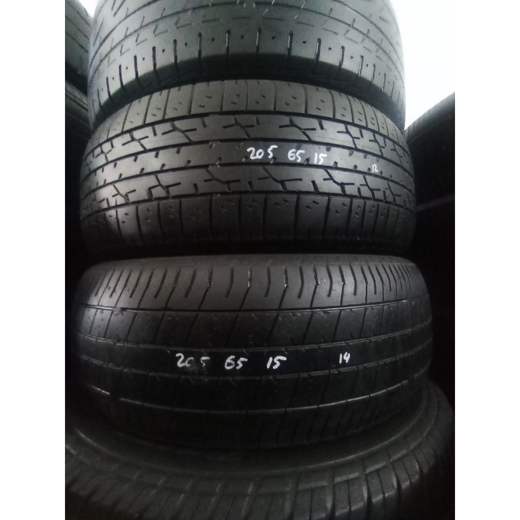Ban Mobil Bekas Bridgestone B250 205/65R15 2pcs Kondisi 75 persen Second Bagus