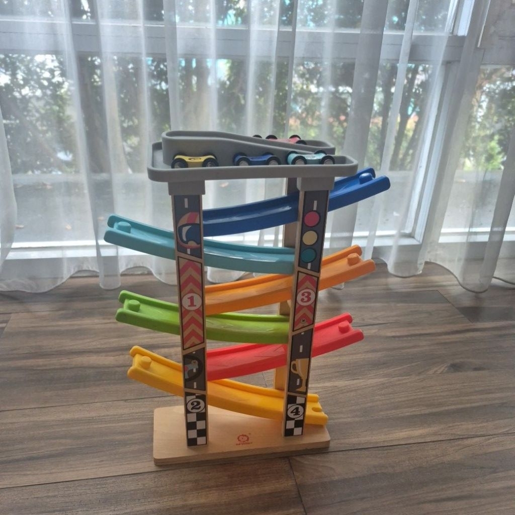 Top Bright wooden race track car preloved