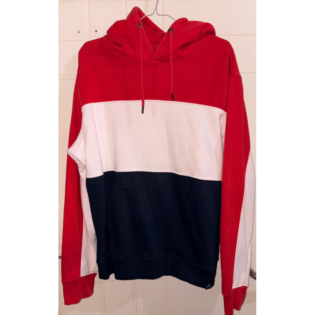 Preloved Pull and Bear Hoodie original model colorblock tiga warna merah, putih, dan navy