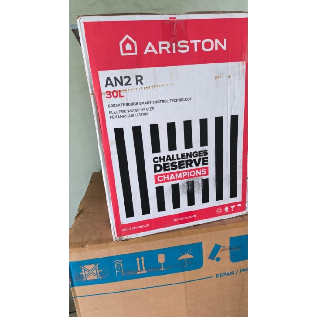 Water Heater Ariston 30L Pemanas Air Listrik
