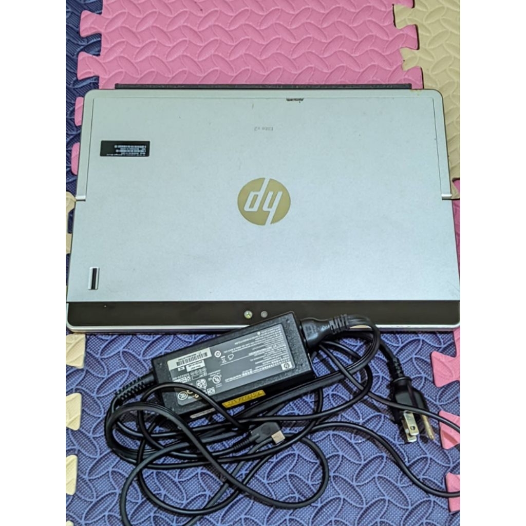 HP elite X2 core i5 ga bisa dicharge LCD & Keyboard normal