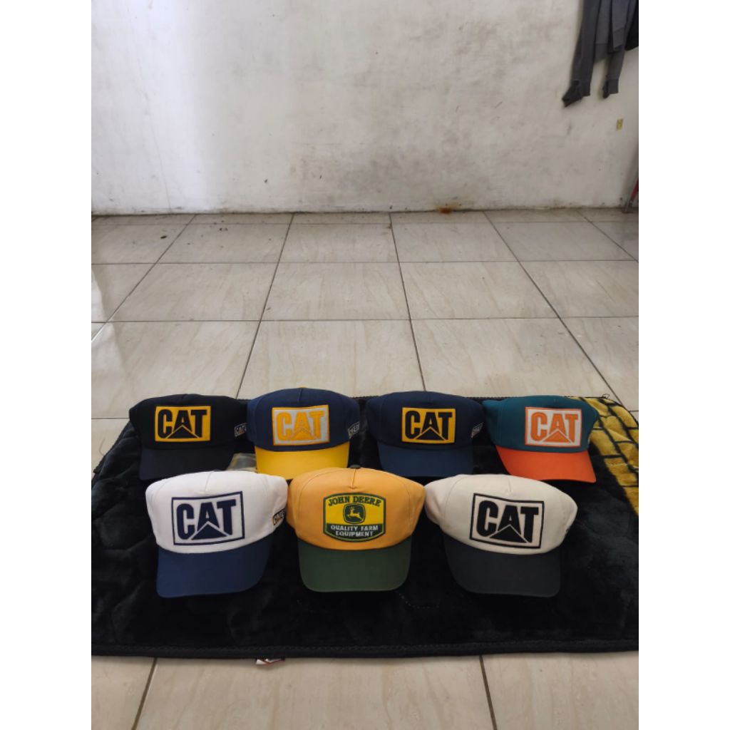 topi visor pendek john deere, Caterpillar