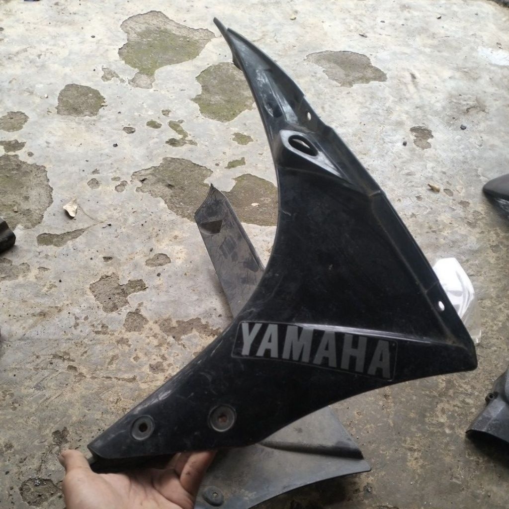 cover under cover mesin bawah Yamaha R15 v2