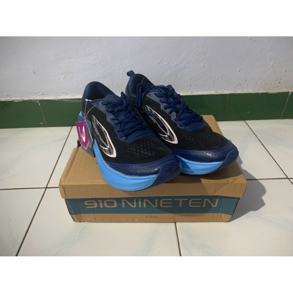 Sepatu Nineten Aurorun Stride
