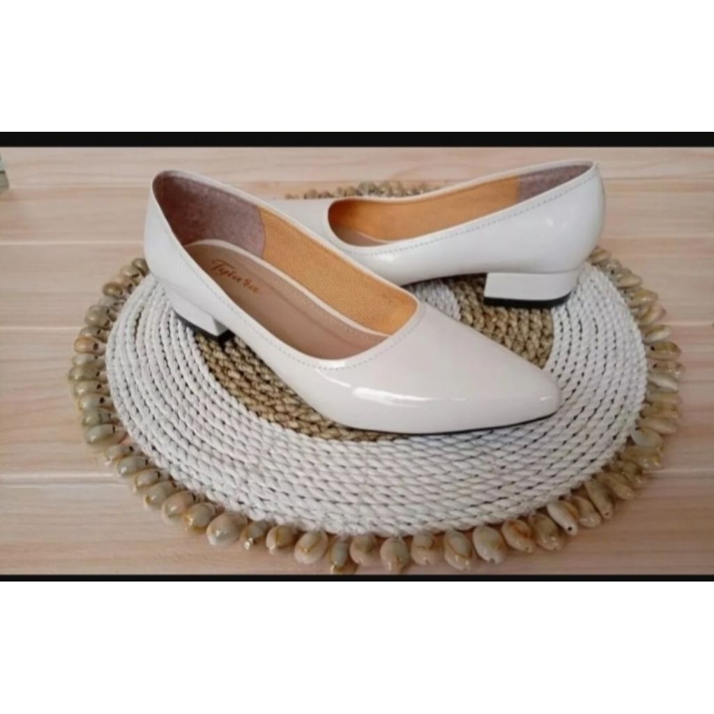 Sepatu Pantofel Heels Wanita Hak 3 Cm