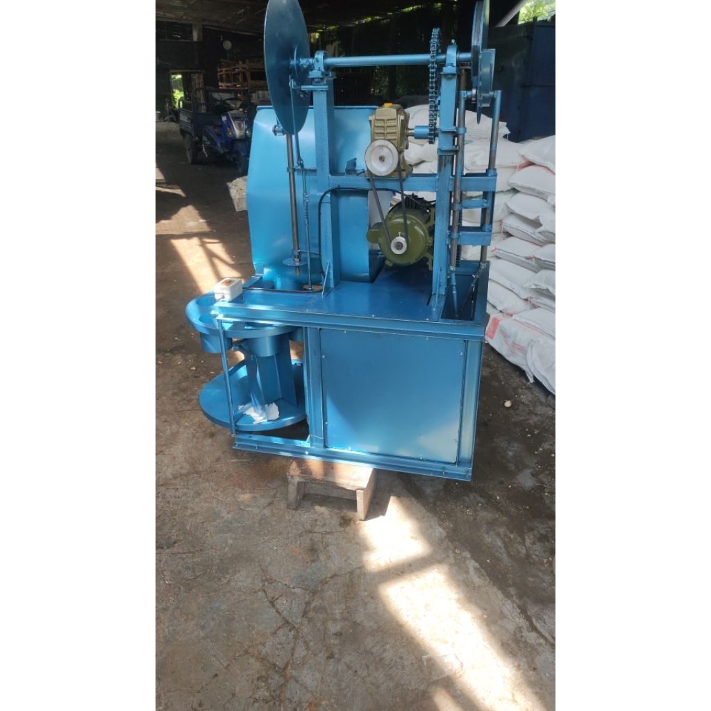 Mesin Press Baglog Jamur 8 Tabung Otomatis