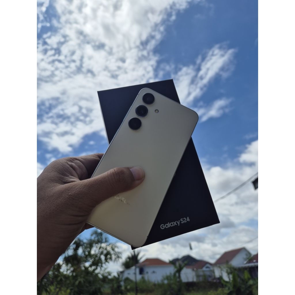 Samsung s24 versi ram8 512gb dan 256GB hp second original Bekas Garansi resmi sein indonesia