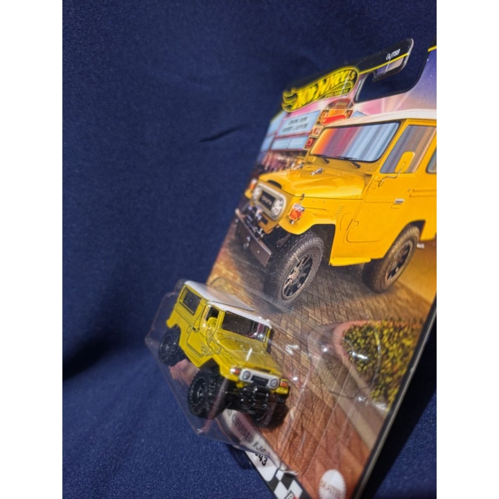 Hot Wheels Toyota Land Cruiser FJ 43