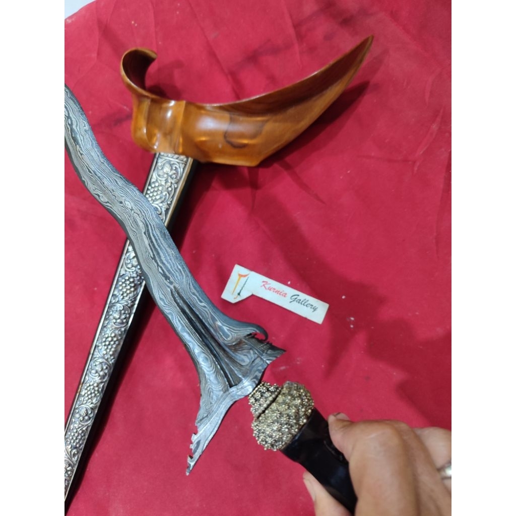 Keris  Pandhawa Cinarito Gonjo Wilut full pamor