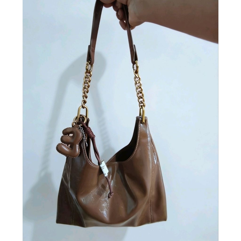 Pre-love Tote bag by royal cuir