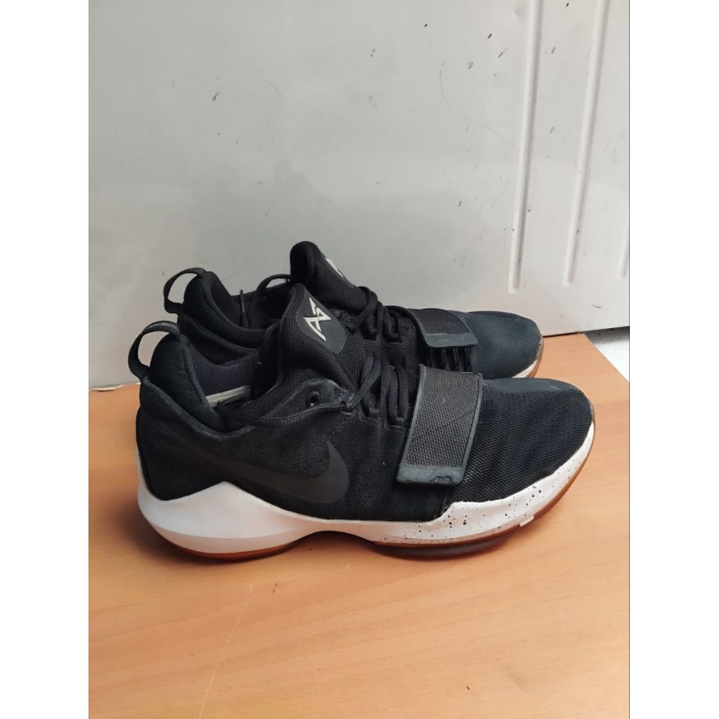 SEPATU BASKET SNEAKERS CASUAL NIKE PG 1 SIZE 43 BEKAS PRELOVED