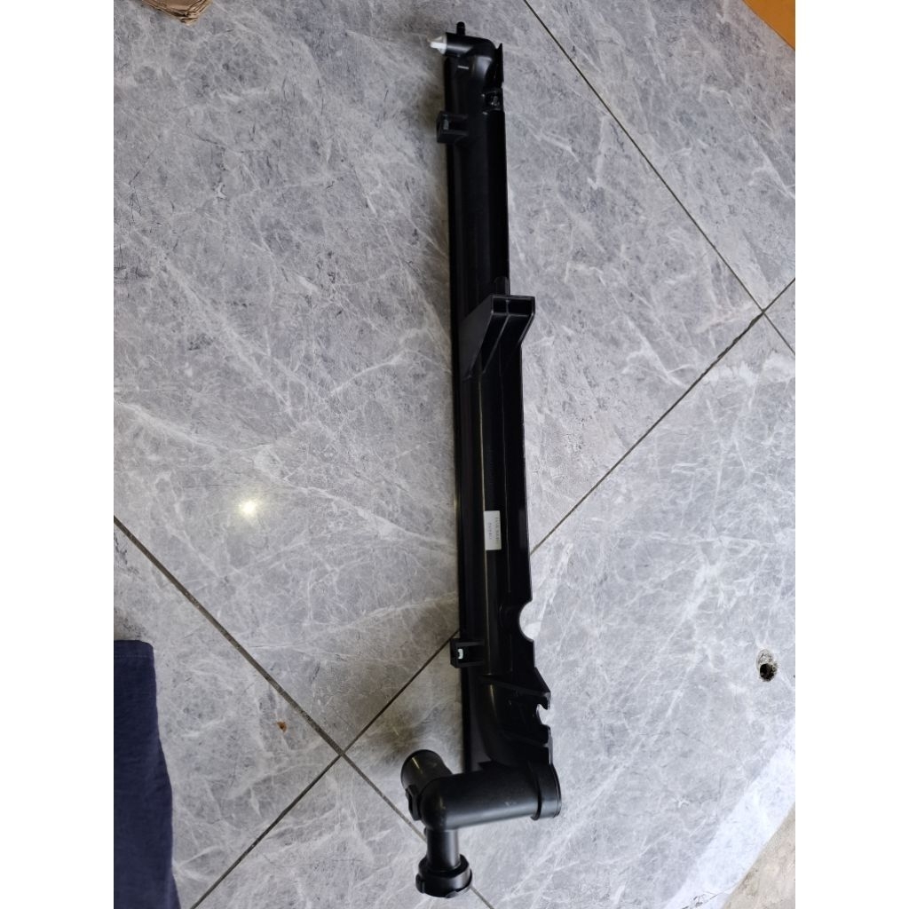 UPPER TANK PAJERO TRITON TEBAL/LEBAR.COVER RADIATOR ATAS PAJERO