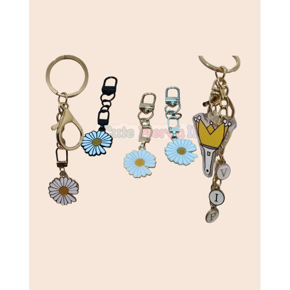 Gantungan Kunci Daisy Peaceminusone G Dragon / Enamel Metal Cute Aesthetic | Bag Charm Bunga Premium