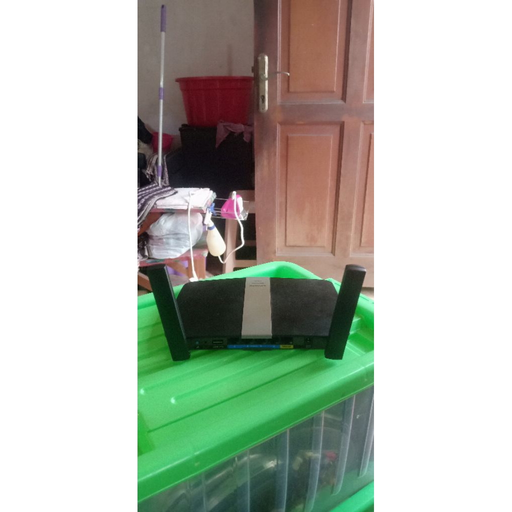 ROUTER WIFI LINKSYS EA6350 KONDISI MATI