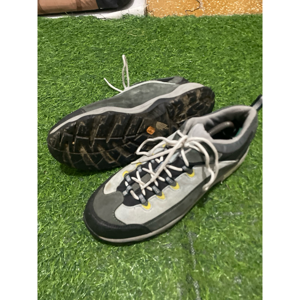 sepatu gunung the north face size 46