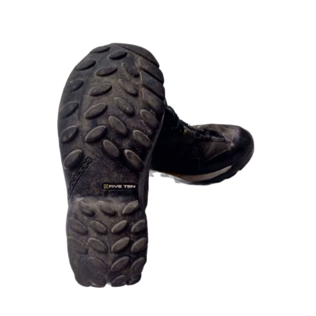 sepatu five ten