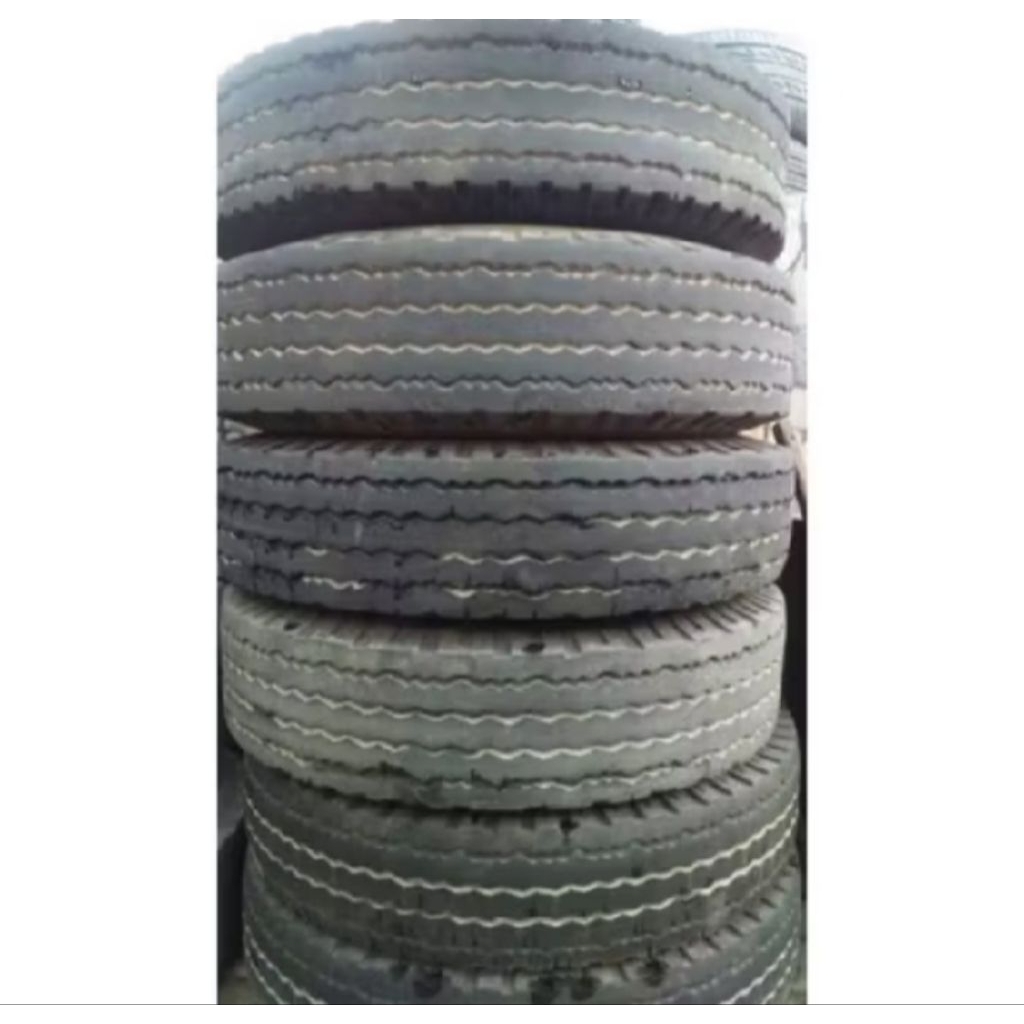 Ban mobil trek truck copotan UK 750 r15 ban mobil bekas tubles ban second