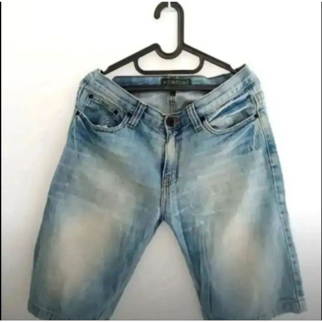 Celana Pendek Jeans - Pria. Merk Point One