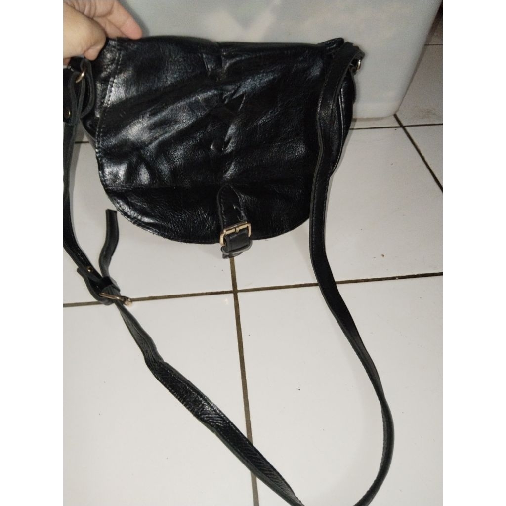 Tas Slempang HP Where Ever You Go ( Kulit Asli )