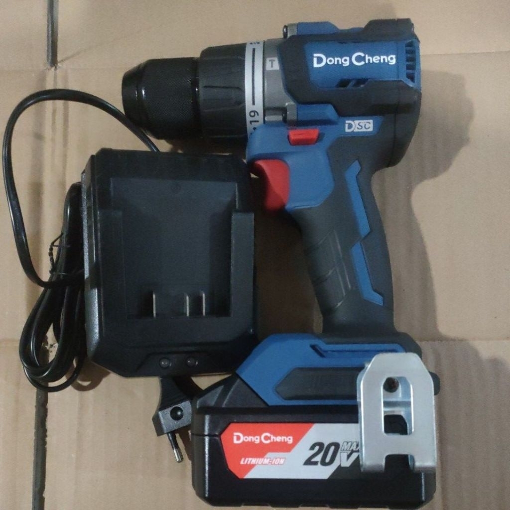 bor dongcheng DCJZ2090i unit only , second like new. include baterai dan charger baru.