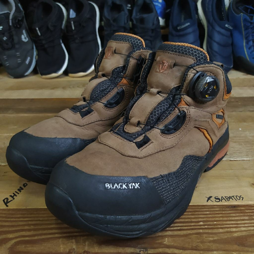 Sepatu Gunung Goretex Black yk