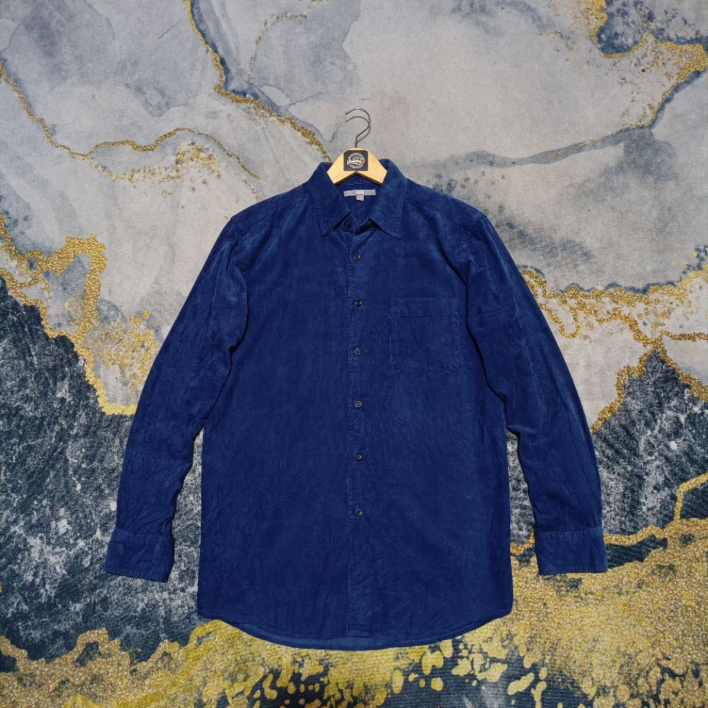 Kemeja Corduroy Uniqlo