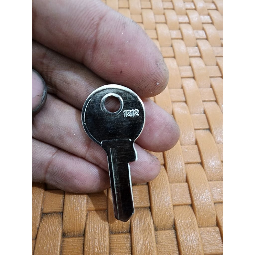 krisbow 1212  plat bahan kunci gembok