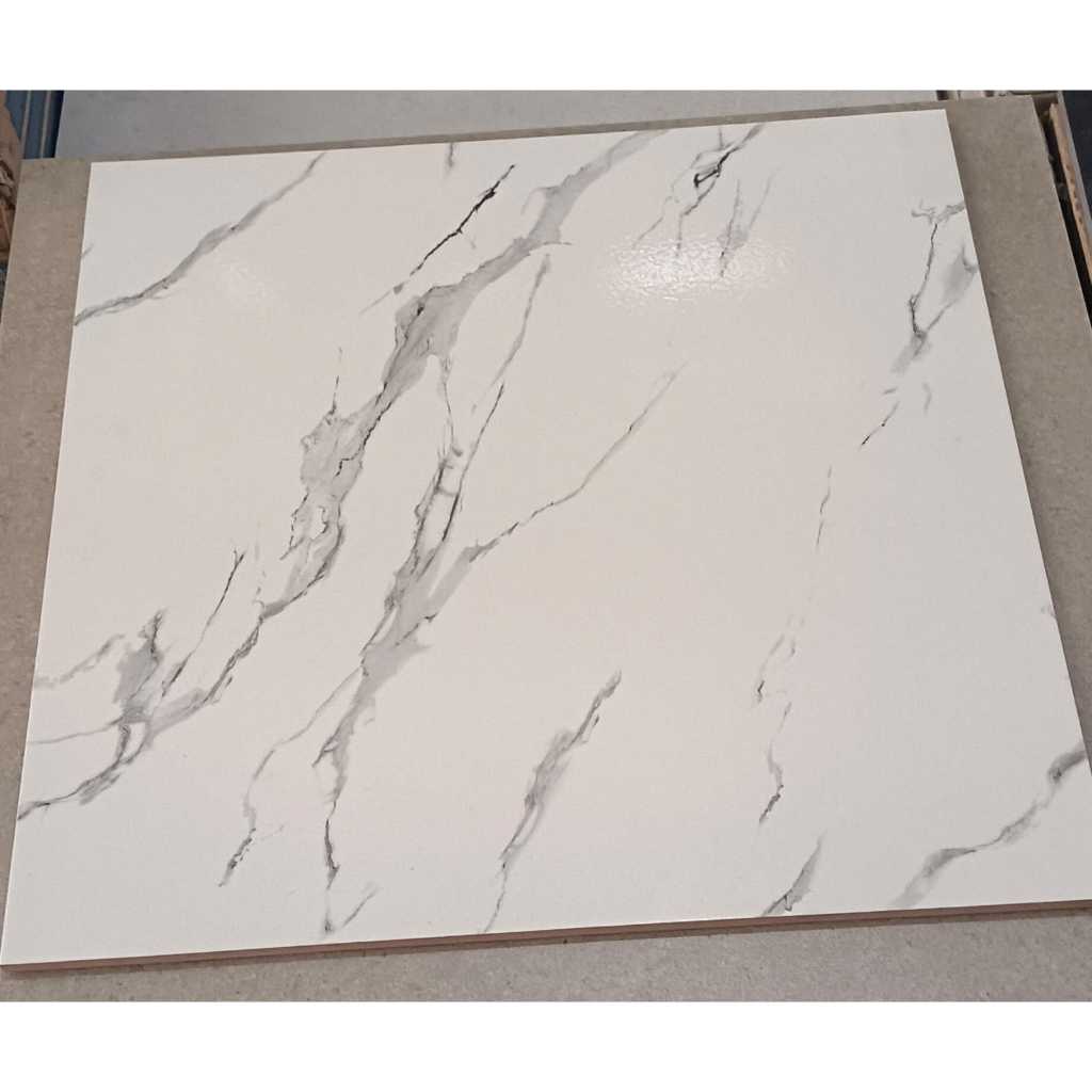 KERAMIK LANTAI GLOSSY 50X50 BUGIS SILVER CUTTING KW 1, PASCAL