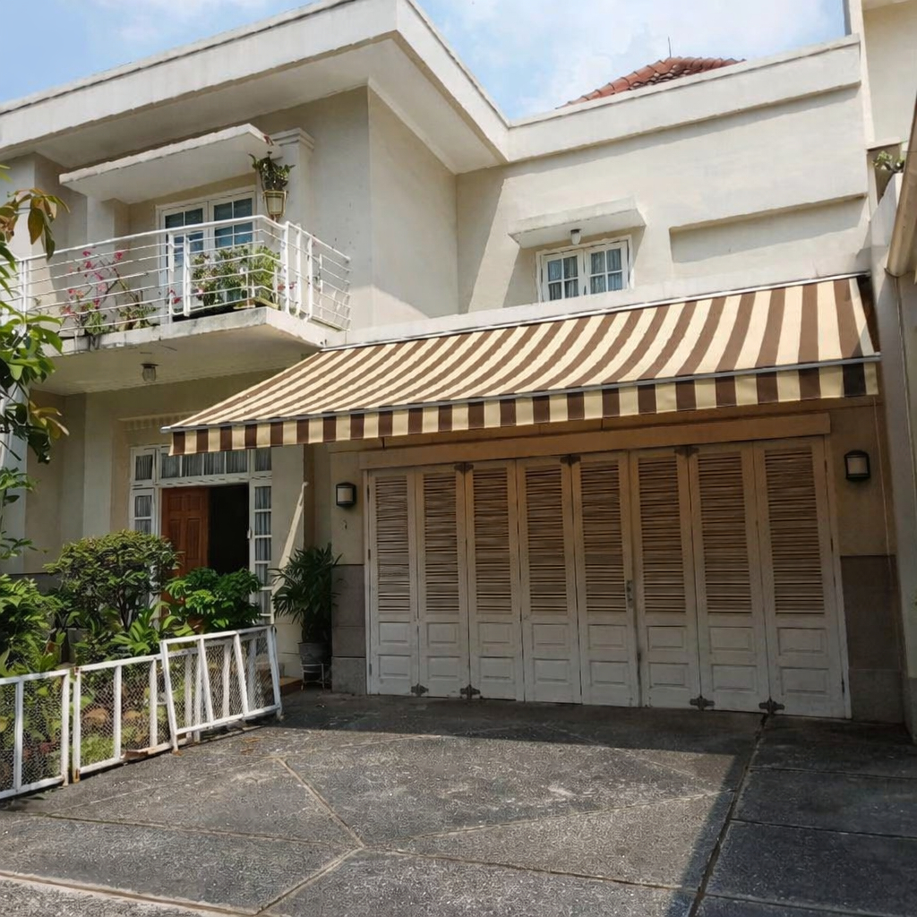 kanopi kain awning untuk depan rumah Rumah Lebih Mewah dengan Awning Modern