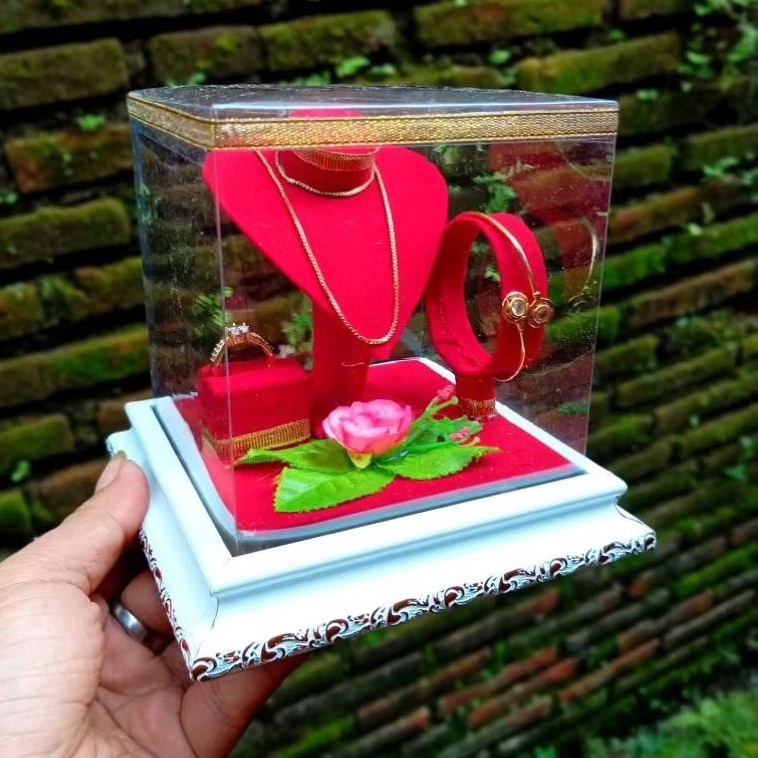KOTAK PERHIASAN.BOX HANTARAN.KALUNG GELANG CINCIN TUTUP MIKA