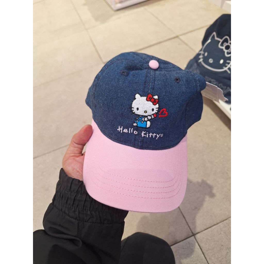 miniso original x hello kitty hat topi logo karakter